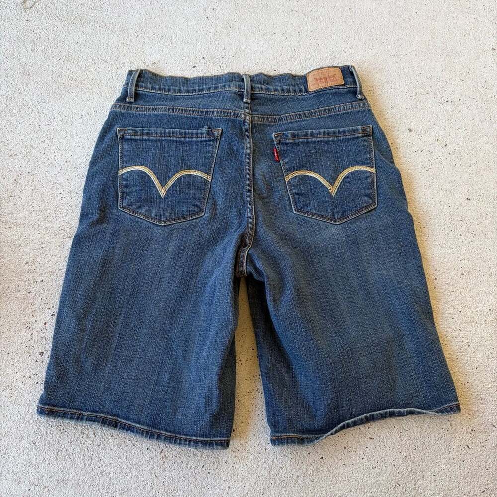 Levi's Vintage Y2K Blue Denim Mid Rise Bermuda Shorts Size 8